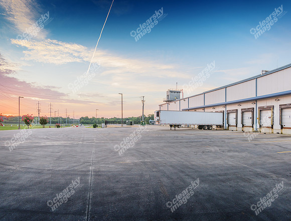 110-plugs-drive-bldg-twi-5888