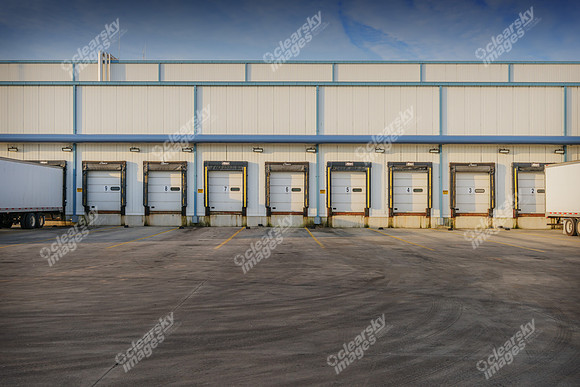 110-plugs-drive-bldg-ext-6115