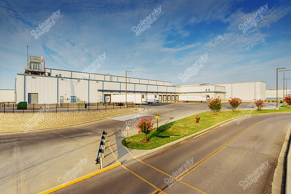 110-plugs-drive-bldg-ext-6109