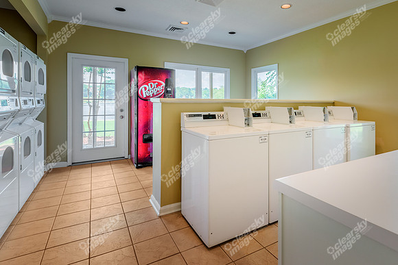 cg-edgewater-int-0394