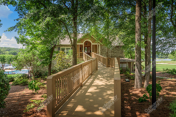 cg-edgwater-ext-0421