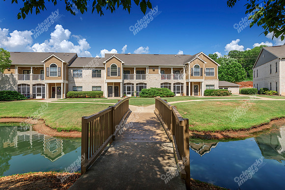 cg-edgwater-ext-0787