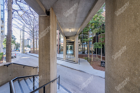 1801-west-ext1165