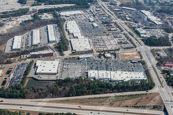 1006-shoppes-air3559