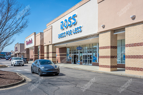 1006-shoppes-ext8815