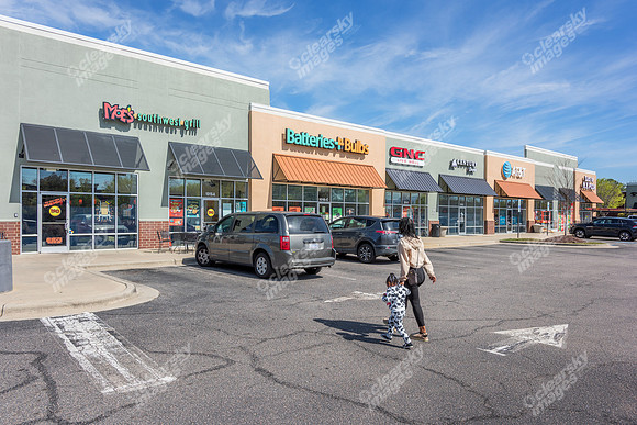 1006-shoppes-ext0973