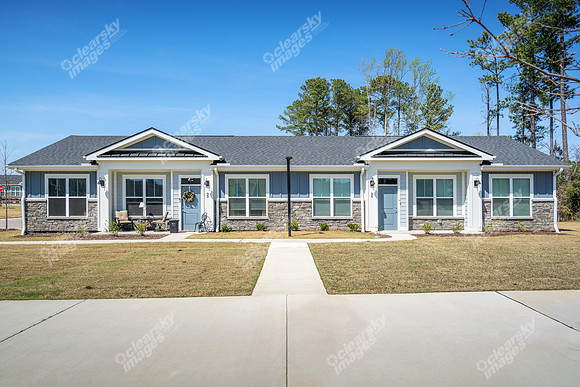 2421-sanders-ext8878