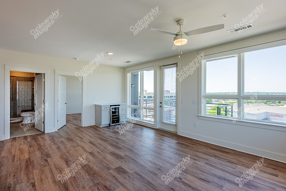 255-w-bland-int6292