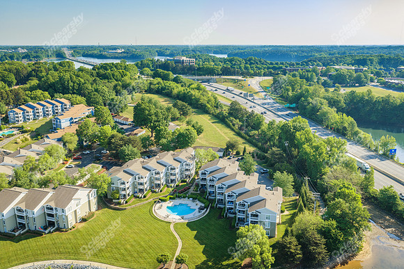 100-n-harbor-drn2143