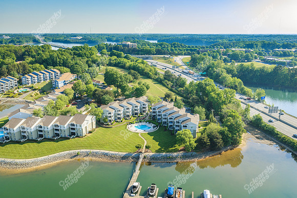 100-n-harbor-drn2144