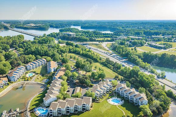 100-n-harbor-drn2149