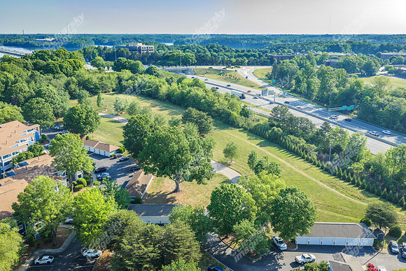 100-n-harbor-drn2172