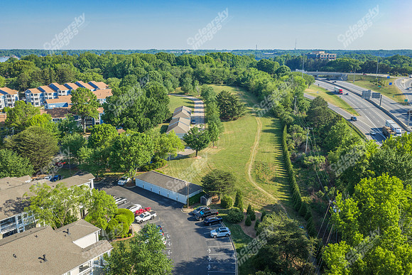 100-n-harbor-drn2180