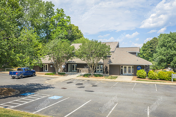100-n-harbor-drn2203