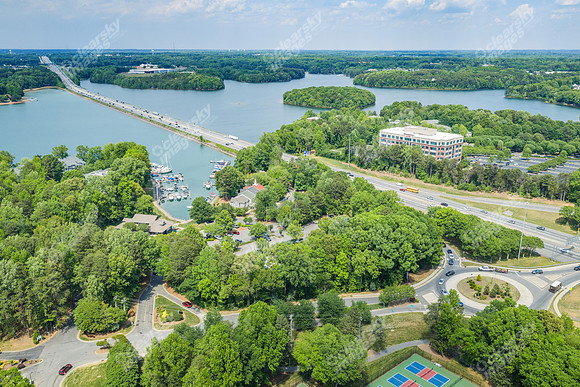 100-n-harbor-drn2247