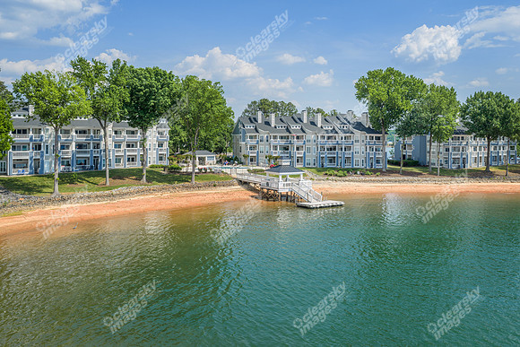 100-n-harbor-drn2273