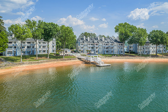 100-n-harbor-drn2274