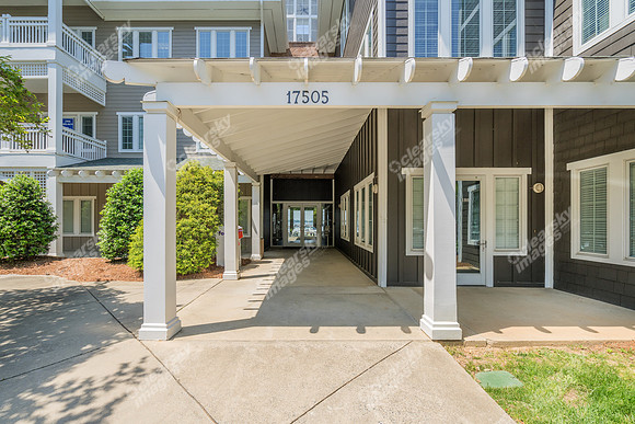 17505-w-catawba-ext4170
