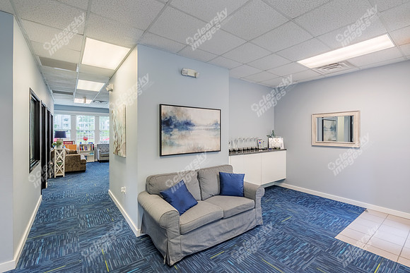 100-n-harbor-int2498
