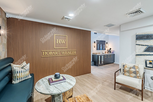 100-n-harbor-int2688