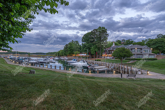 100-n-harbor-twi3111
