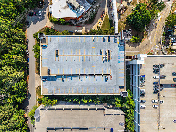 2422-erwin-drn8537