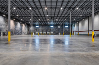 544-trade-center-int4624