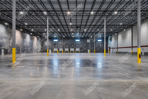544-trade-center-int4624