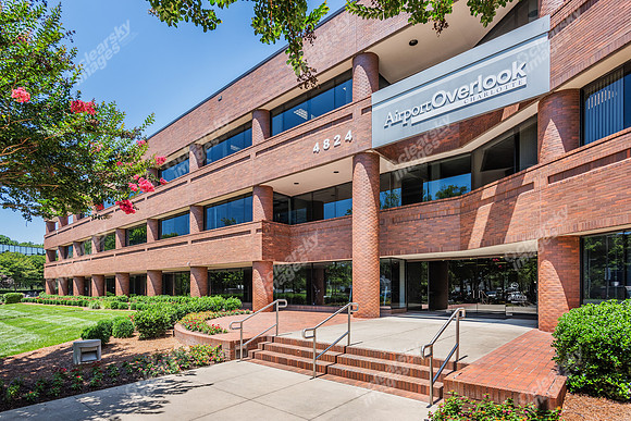 4824-parkway-ext0656