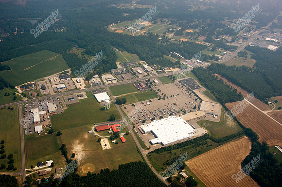 clinton-shopping-air-0711-920