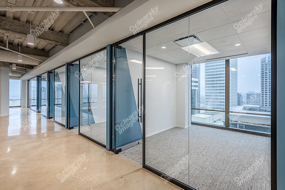 101-s-tryon-int2295