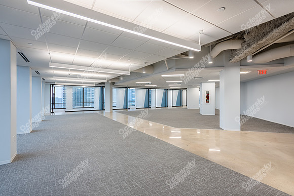 101-s-tryon-int2305