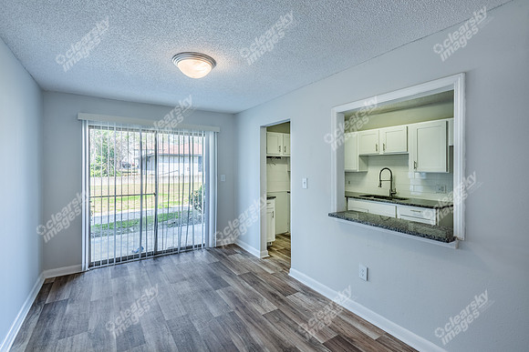 3611-ranch-int4759