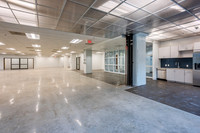 330-s-tryon-int2736