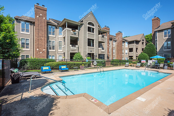 517-w-8th-ext3212