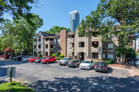 517-w-8th-ext3143
