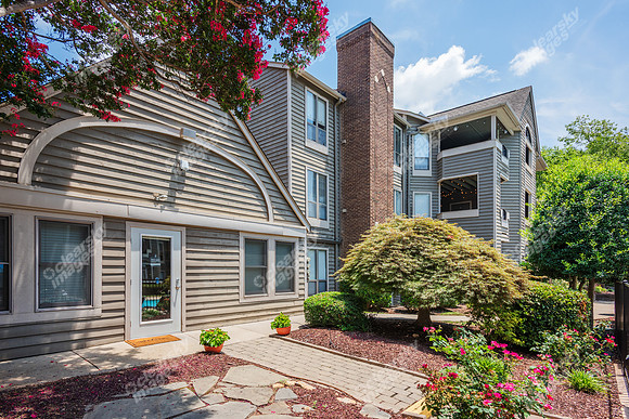 517-w-8th-ext3447