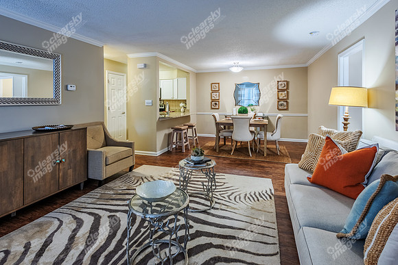 517-w-8th-int3314