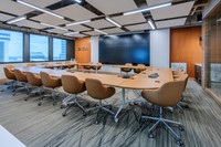 200-s-tryon-int3784