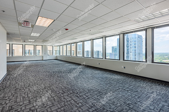 200-s-tryon-int3835