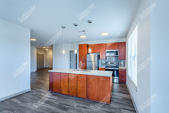 900-e-six-forks-3-bed-int9807