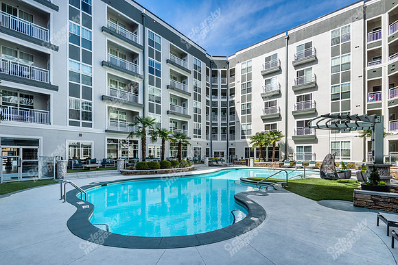 900-e-six-forks-ext0250