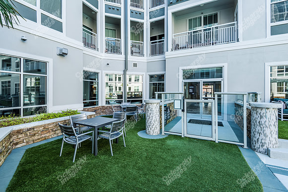 900-e-six-forks-ext0304