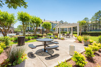 14360-wynhollow-ext-1925