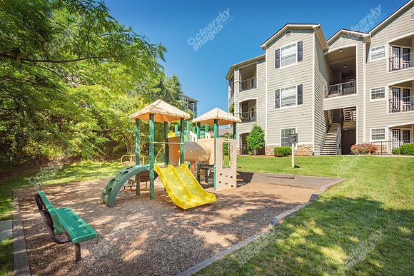14360-wynhollow-ext-2066