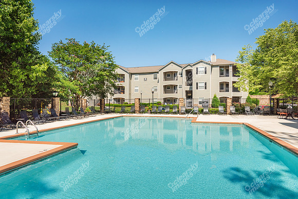 14360-wynhollow-ext-1991