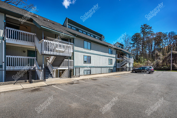 1406-brookside-ext0370