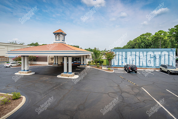 4903-market-ext8827