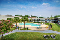 4903-market-ext8671