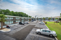 4903-market-ext8875
